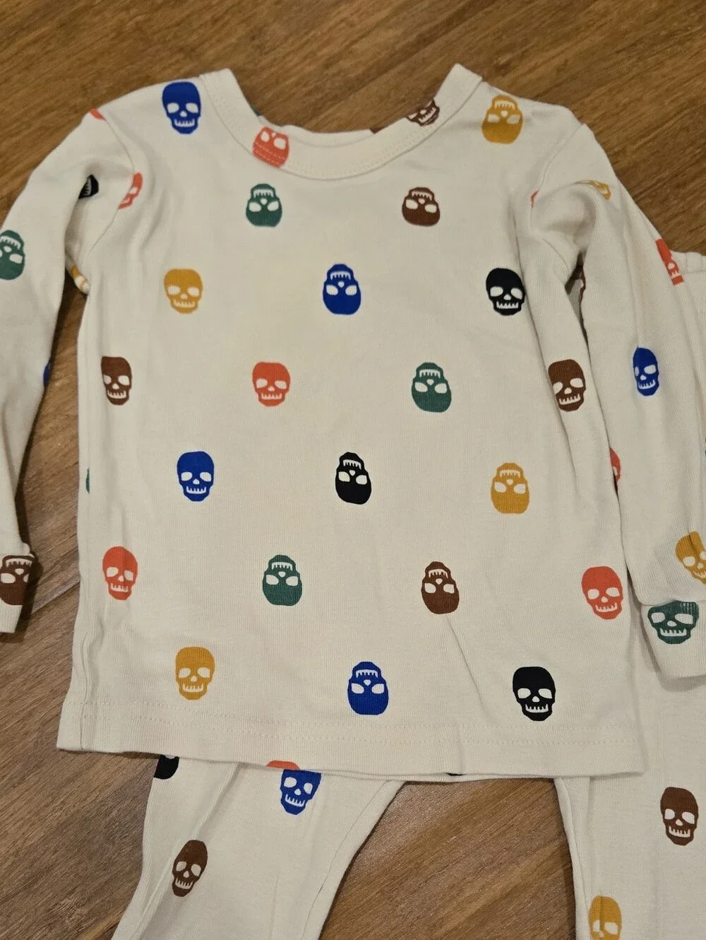 Gap Baby Toddler Organic Skull Long Sleeve And Pants Matching Pajama Set